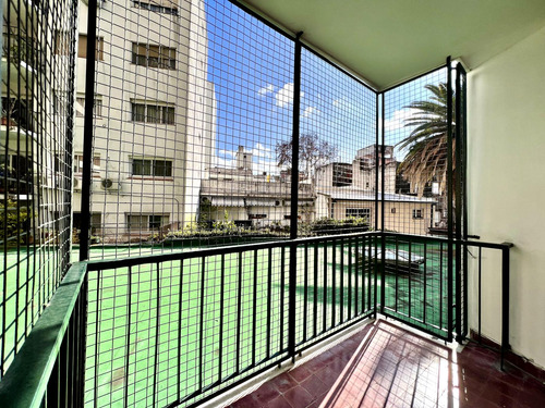 Luminoso Departamento En Venta, 4 Ambientes Con Balcón - Martínez