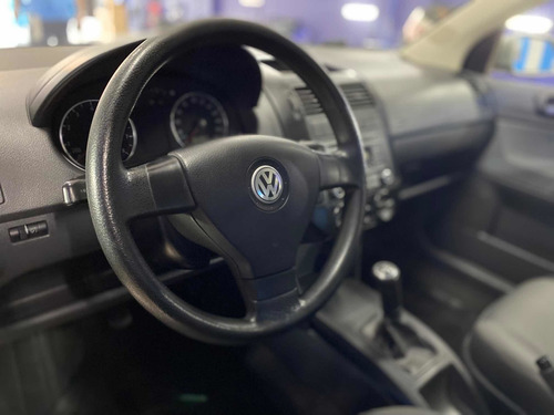 Imagem 10 de 12 de Volkswagen Polo 2012 1.6 Vht Sportline Total Flex 5p