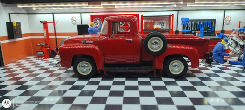 Ford F100 Pickup 1956 Welly Escala 1/18