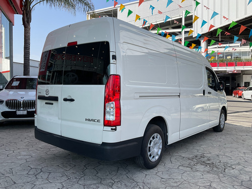 Toyota Hiace 2.7 Panel Super Larga Mt