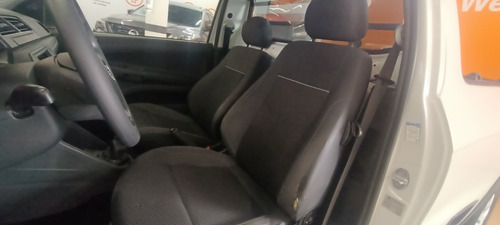 Imagen 10 de 14 de Vw Saveiro Startline 2018 Blanco Garantia