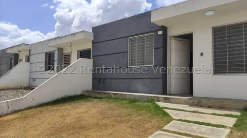 Imagen 12 de 30 de Casa En Venta En Avenida Intercomunal De Cabudare Lara 0.4.2.4.5.9.3.7.5.4.2/ Rent-a-house Mls Código: 22-20972