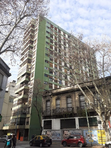 Imagen 3 de 10 de 2 Amb. Almagro, Hipolito Yrigoyen 3200. Con Cochera Fija