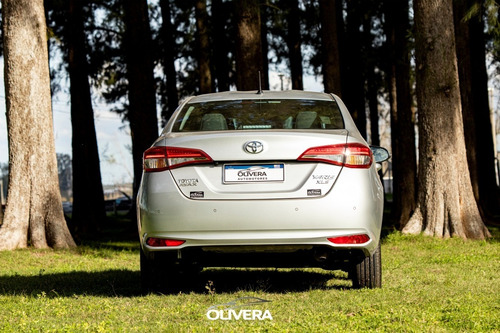 Imagen 3 de 13 de Toyota Yaris Sedán Xls At Tss - 0km Olivera Automotores