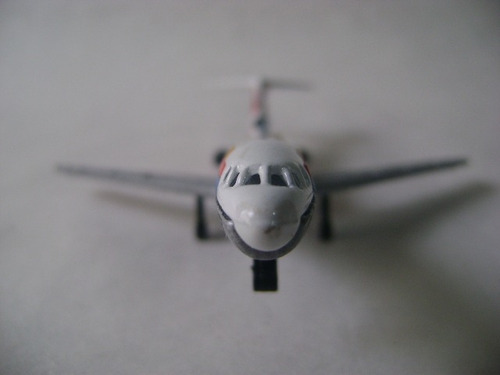 Imagen 9 de 10 de Nico Avion Metal Airlines Int. Lines 27 13 X 10 Cm (avv 40)