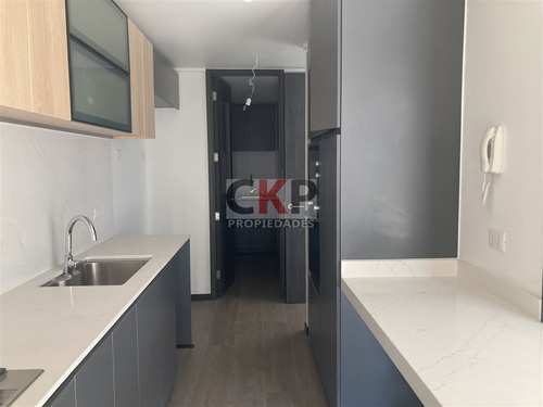 Townhouse En Venta De 4 Dorm. En Las Condes