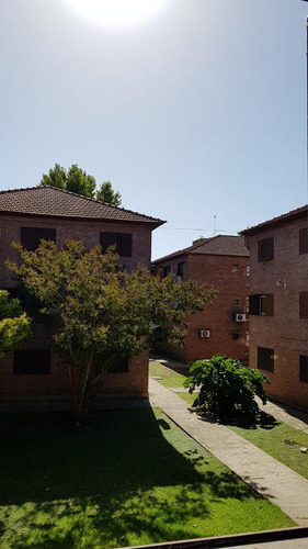 Departamento En Venta - 2 Dormitorios 1 Baño 1 Cochera - 54mts2 - Tolosa