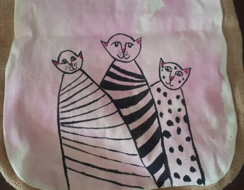 Imagen 2 de 3 de Bolsa En Yute Y Manta Pintada A Mano