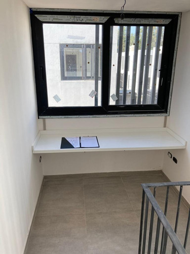 Imagen 9 de 15 de Dúplex A Estrenar En Calle 505 Entre 30 Y 31