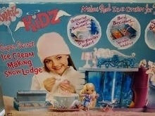 Bratz Súper Secret Ice Cream Making Snow Lodge N.u.e.v.a. (Usado)