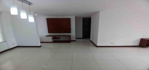 Apartamento En Arriendo Ubicado En Medellín Sector Laureles - Lorena (27263).