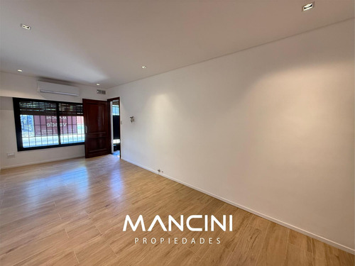 Ph En Venta De 5 Ambientes Con Cochera - Villa Ballester