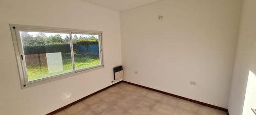 Imagen 21 de 30 de Excelente Casa De 2 Dormitorios En Venta A Estrenar En Tierra De Sueños 1. Roldan Y Funes.