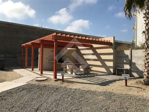 Imagen 10 de 11 de Departamento En Venta De 2 Dormitorios 2 Baños En La Serena