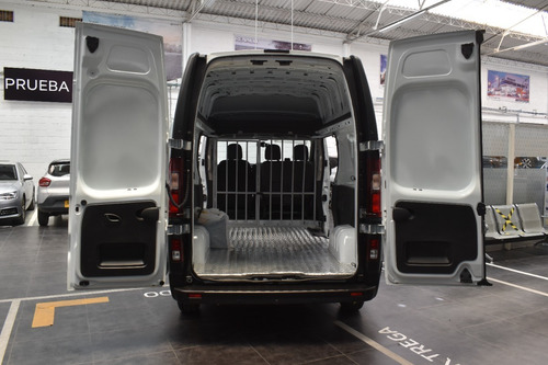 Imagen 9 de 15 de Renault Trafic Techo Alto Carga Euro 5