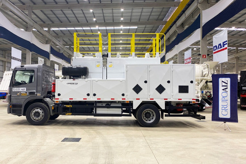 Caminhão Mb Atego 1719 4x2 24/25 Comboio 6.000l Impacto
