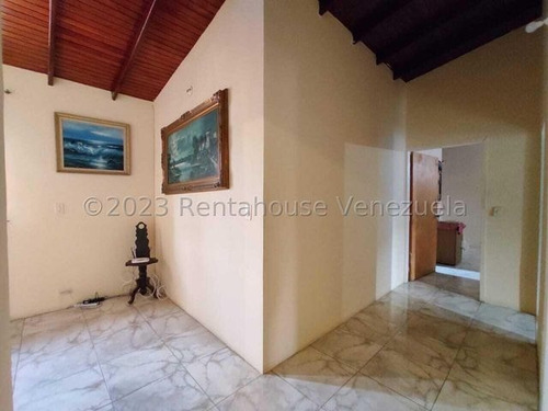 Imagen 14 de 27 de Amplia Casa En Venta Urb. Piedra Pintada La Victoria 23-18371 Ejc 04243439046