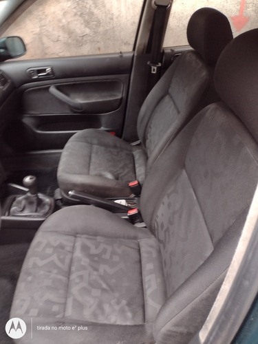 Volkswagen Golf 2000 1.6 5p