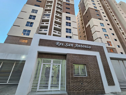 Moderno Apartamento En Venta Res. San Antonio Urb. Base Aragua, Maracay Edo. Aragua.