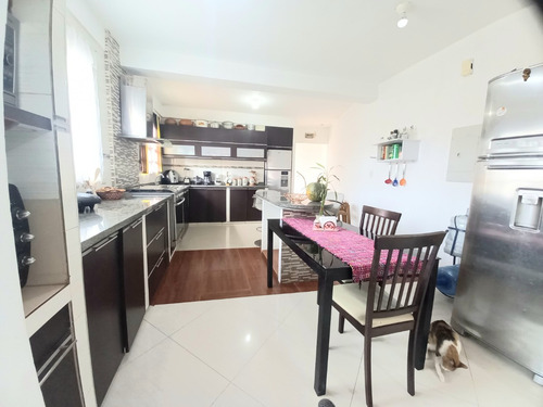 Vendo Quinta En Gavilán El Hatillo Remodelada