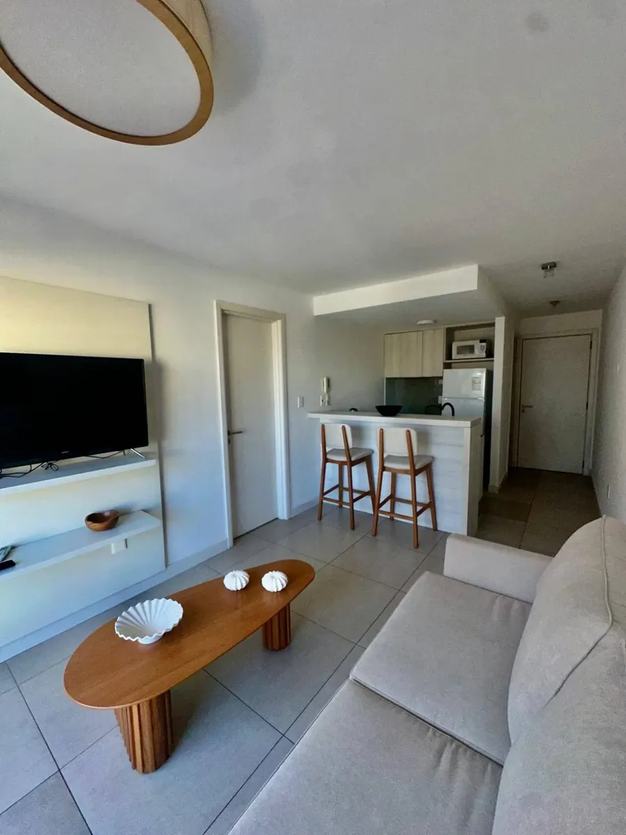 Alquiler Apartamento 2 Dormitorios Pocitos Amoblado · Foto 3