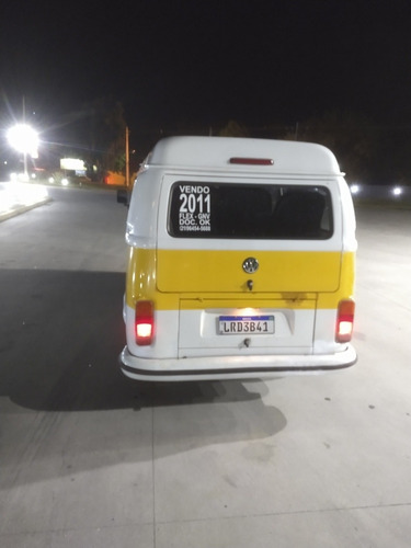Volkswagen Kombi 1.4 Escolar Total Flex 3p 2011