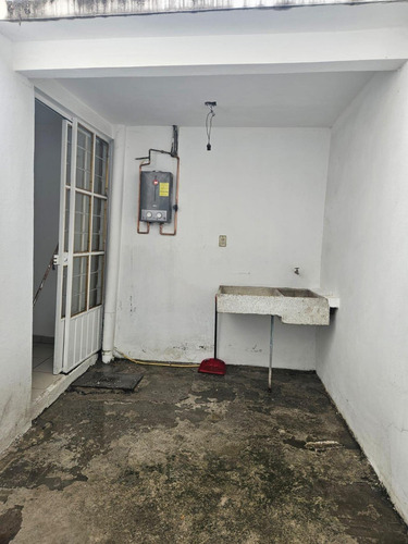 Casa En Venta Con Excelente Precio En U. H. La Colmena Iztapalapa