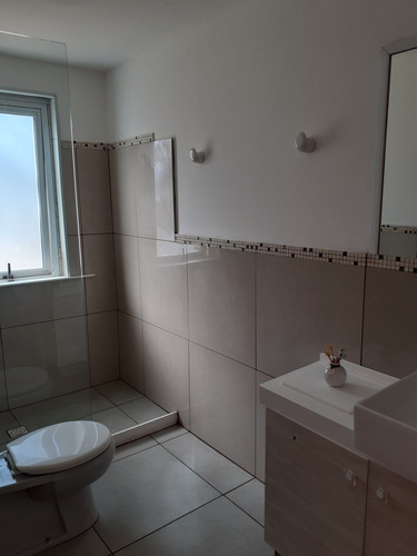 Imagen 9 de 14 de Chalet A Estrenar Con Piscina Y Cercada Punta Del Este