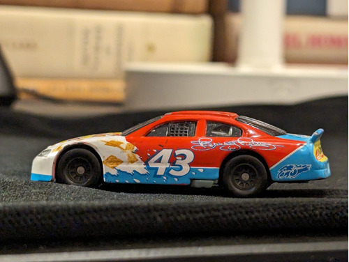 Hot Wheels Carrito De Nascar 43 Del 2008   