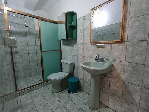 Imagen 6 de 12 de Hermosa Casa Con Una Vista A La Montaña