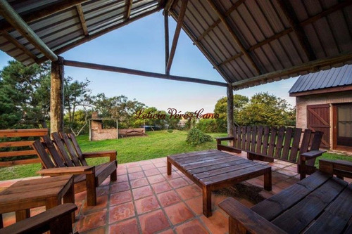Imagen 4 de 16 de Venta Casa En Montoya Con Vista Parcial Al Mar 4 Dormitorios