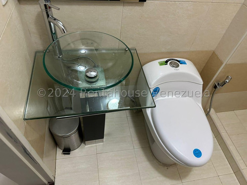 Dennymar, Vende Apartamento Amoblado En Urb Priv Al Este De La Ciudad, Conectado A Planta, Areas Sociales, 2hab, 2baños, Ambientado Para Brindar Total Confort Para Vivir Y Descansar, Contáctame B4b5b4