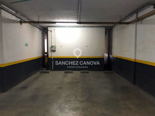 Cochera En Venta Dentro Del Edificio Terrazas Lll Ubicado En Un Punto Intermedio De Excelente Entorno Residencial