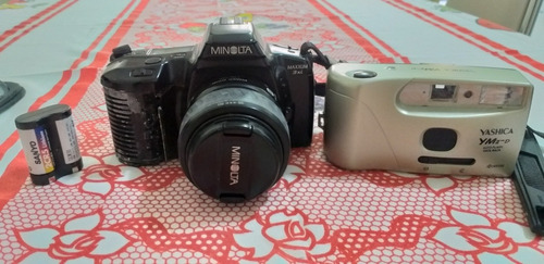 Máquina Fotográfica Minolta E Máquina Compacta Yashica Ymii-