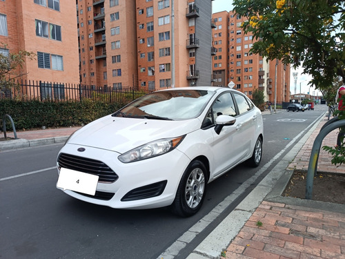 Ford Fiesta 1.6 Sportback Se Mecánica