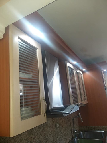 Imagen 6 de 8 de Alquiler Apartamento Amoblado Cr Terrazas Del Roraima