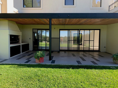 Casa En Venta Ubicado En San Isidro Labrador, Villanueva (tigre)
