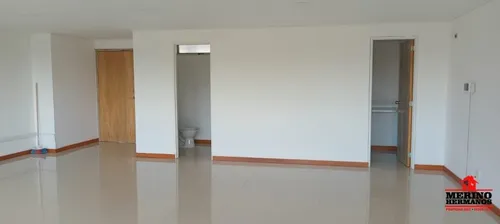 Local En Arriendo En Llanogrande. Cod A5532