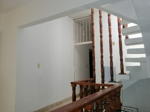Imagen 3 de 15 de En El Corazón De La Ciudad; Hazte De Esta Casa Con Local Co