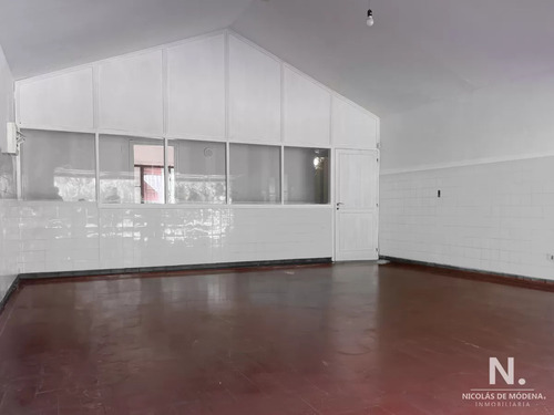 En Venta Casa De 4 Dormitorios, Con Agradable Entorno En Golf, Punta Del Este.