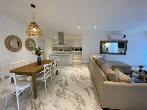 Se Vende Hermosa Casa En San Carlos Ubicada En El Country Club