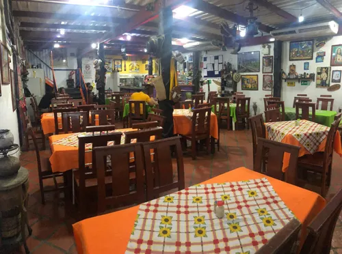 Venta De Restaurante De Comida Típica Colombiana En La Candelaria De Valencia Incluye Casa Comercial Y Fondo De Comercio Del Reconocido Restaurante Jose Felix