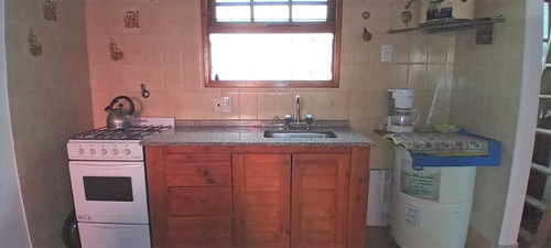 Imagen 6 de 11 de Santa Teresita Tipo Casa, 1 Dormitorio Mas Altillo, Baño, Cocina Comedor, Patio, Cochera Al Frente Gas Por Garrafa