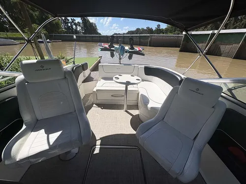 Lancha Cuddy Quicksilver 2400 Mercruiser V8 260 Hp Duo Prop.