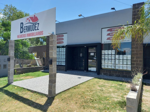 Venta En Block Casa De 3 Amb + 2 Locales Comerciales Sobre Importante Avenida De Mar Del Tuyu 79 Entre 11 Y 12