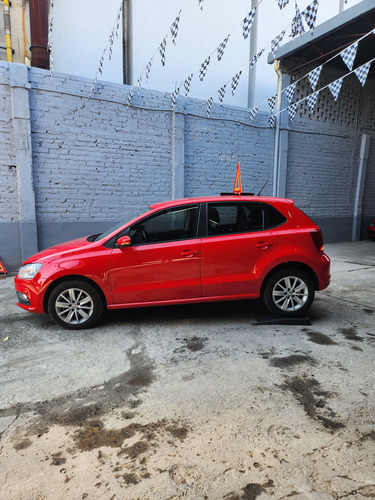 Volkswagen Polo 1.6 L4 Sound Tiptronic At