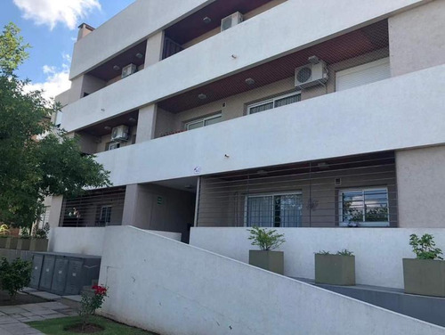 2 Dormitorios (1 En Suite) - Balcón - Cochera