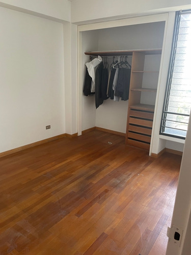 Imagen 10 de 19 de Se Vende Apto 145m2 3h+s/2.5b+s/2p Los Dos Caminos 5769