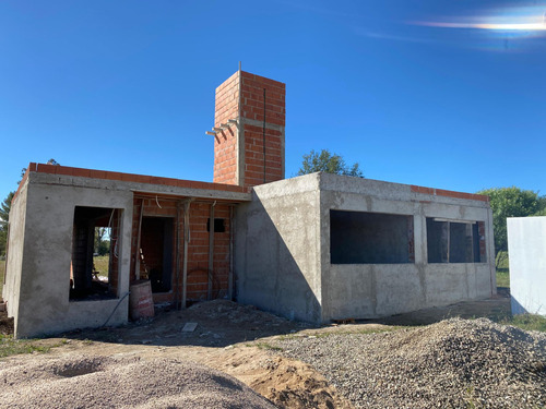 Casa En Pozo B Cerrado Punto Claro Con Pileta 