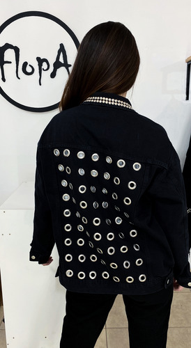 Campera De Jean Con Tachas Y Ojales Larga Oversize Custom